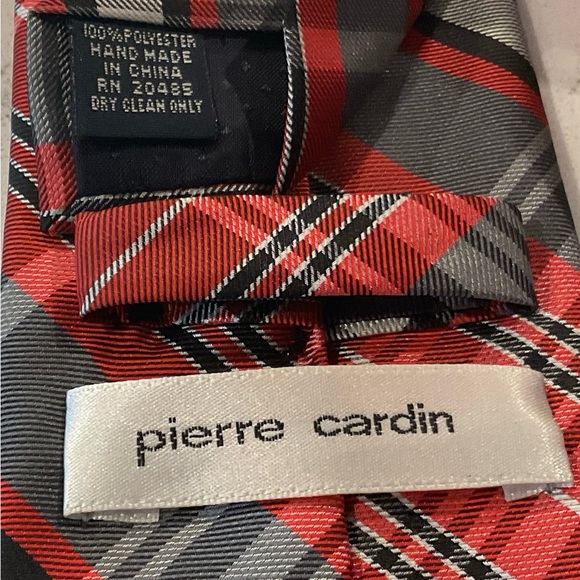 Pierre Cardin Christmas Plaid Tie 100% Polyester Great Condition Wonderful Piece - Picture 5 of 5